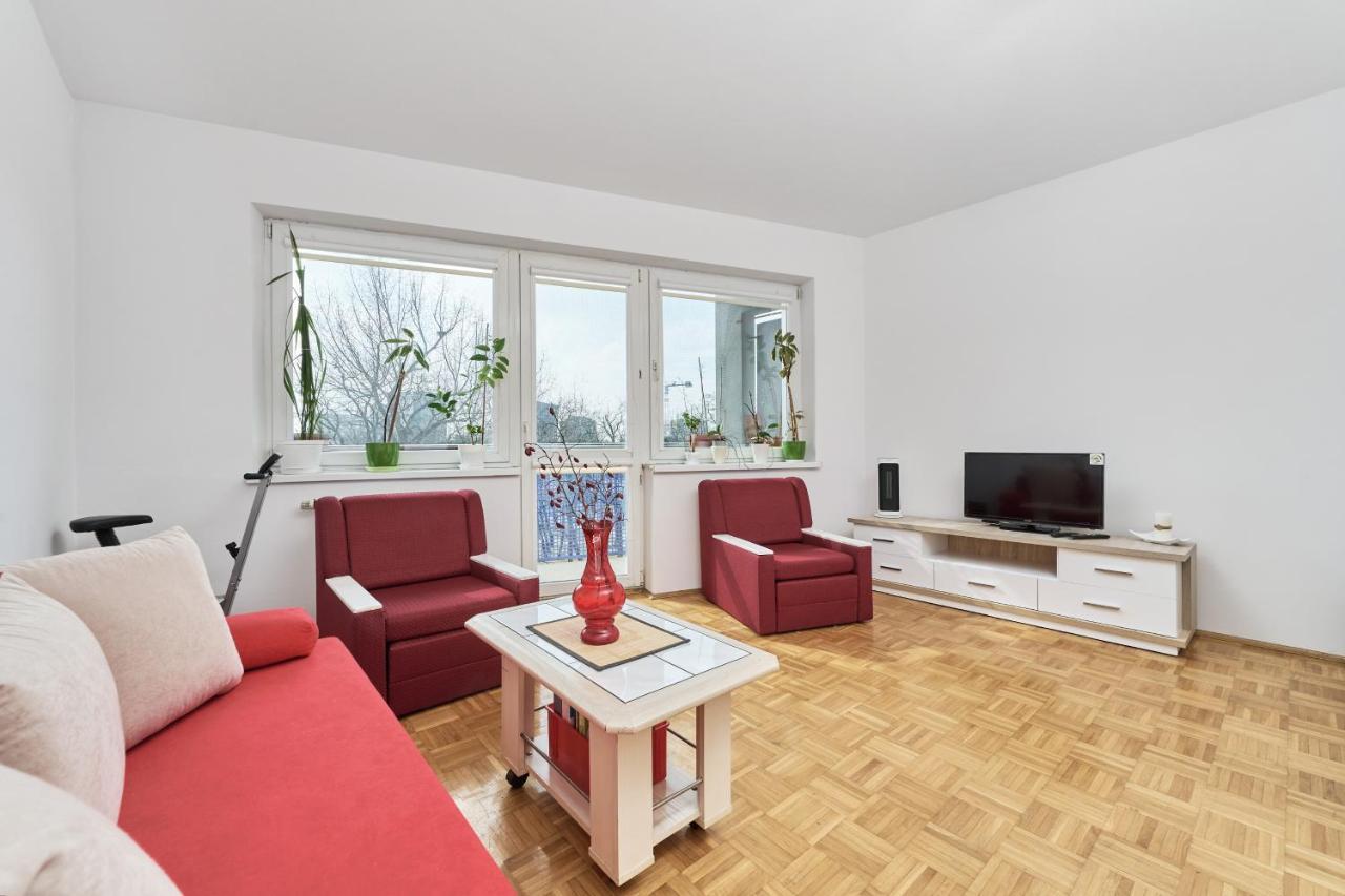 Apartments Wroclaw Legnicka By Noclegi Renters Luaran gambar