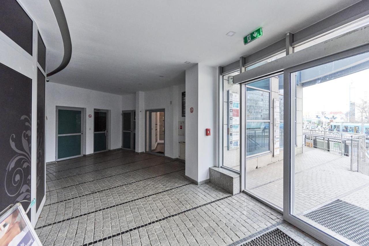 Apartments Wroclaw Legnicka By Noclegi Renters Luaran gambar