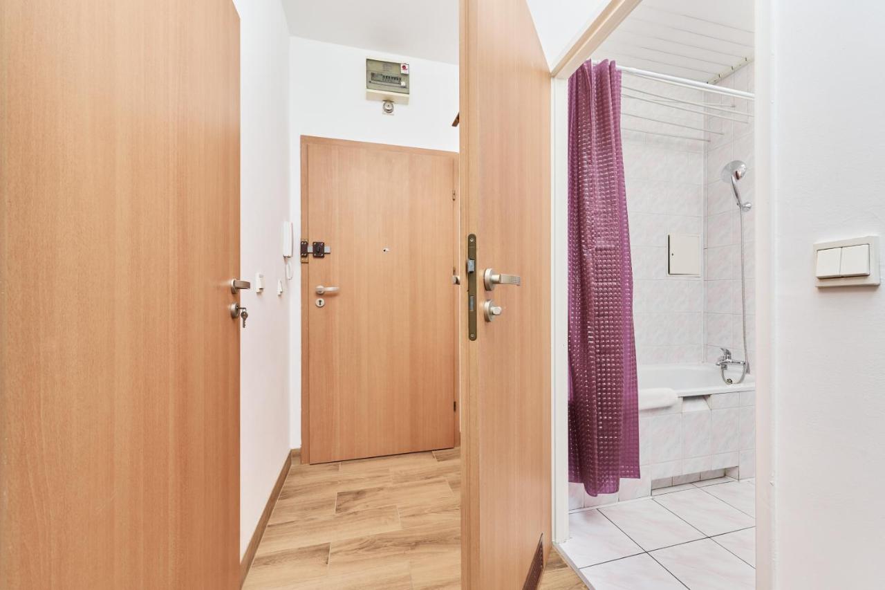 Apartments Wroclaw Legnicka By Noclegi Renters Luaran gambar